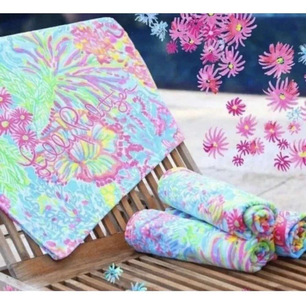 Lilly Pulitzer Beach Towel “Multi Lovers Coral” Print 30